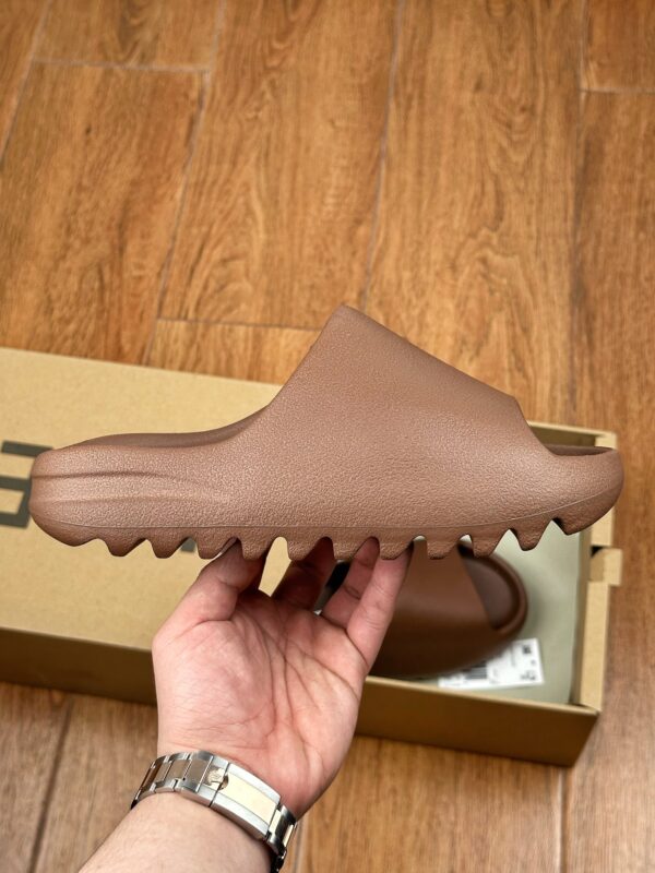 Yeezy SLIDE Flax