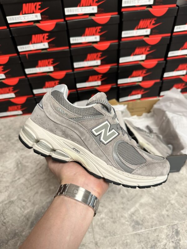 New Balance 2002R Grey