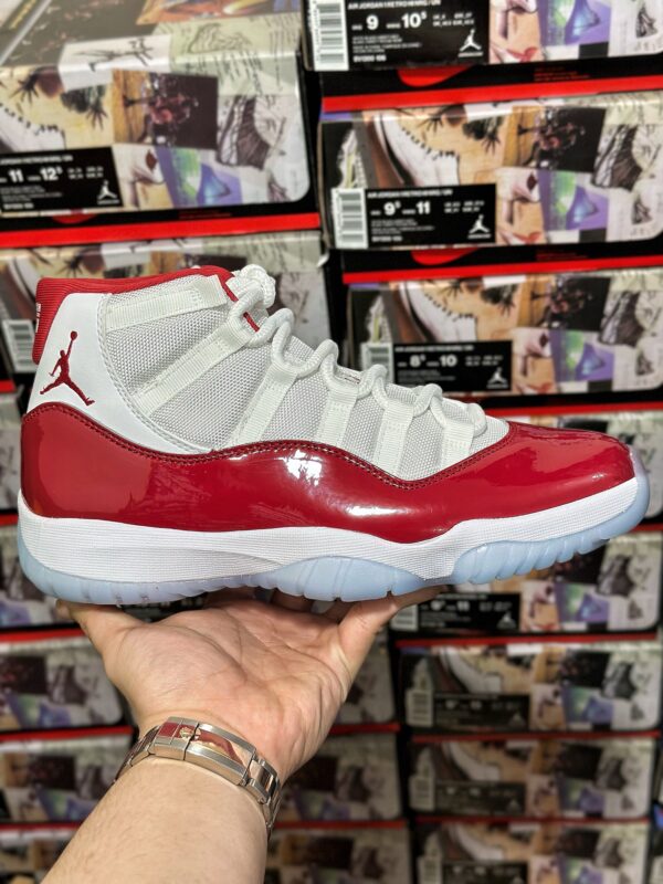 Jordan 11 Retro Cherry (2022)