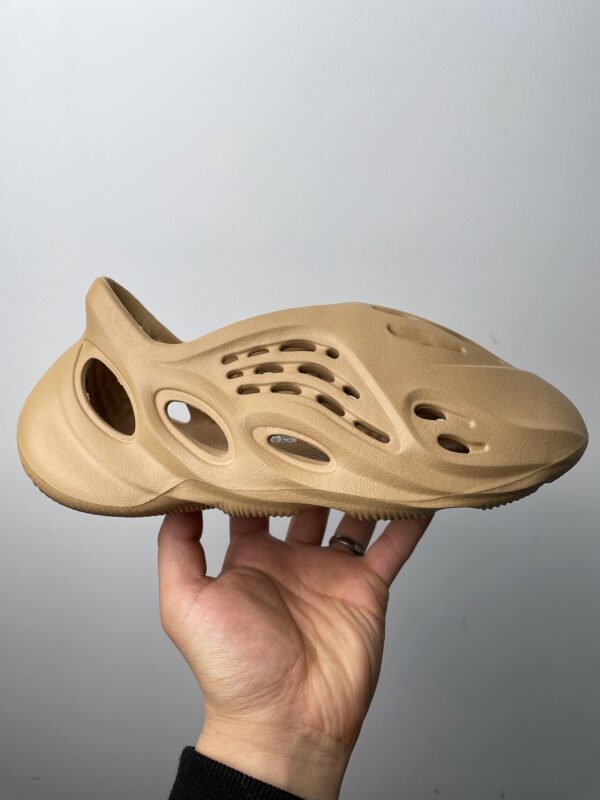 Foam RNNR Ochre