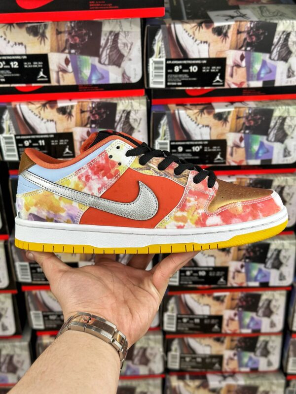 Nike Dunk Low Retro Street Hawker