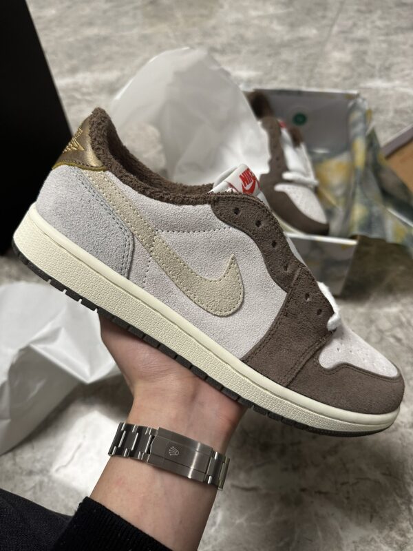 Air Jordan 1 Retro Low Year of the Rabbit 5000Pairs ONLY!!