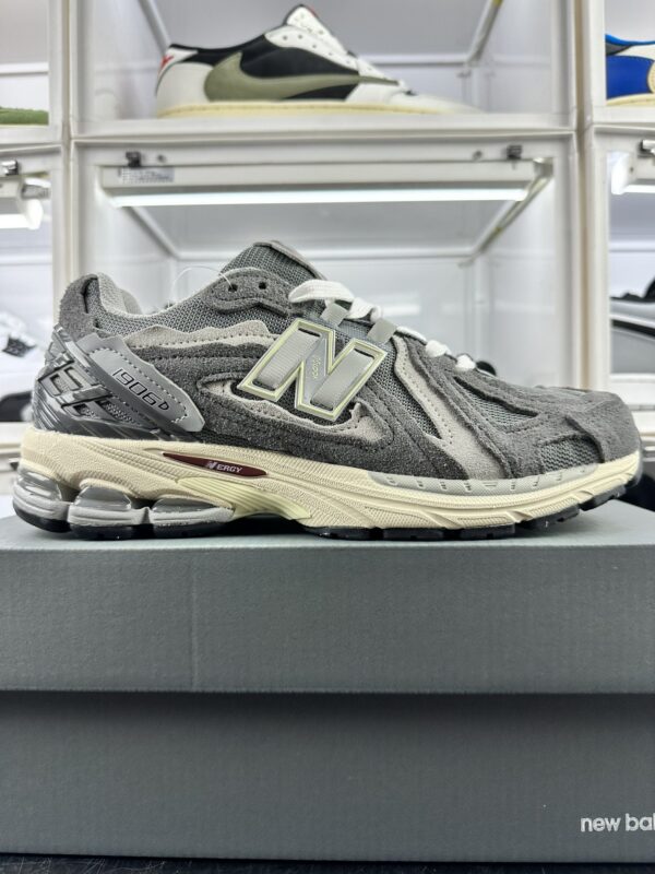 New Balance 1906 Grey