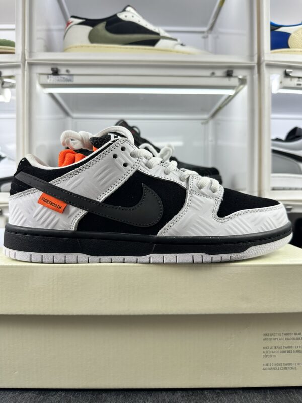 Nike Dunk Low SB TIGHTBOOTH
