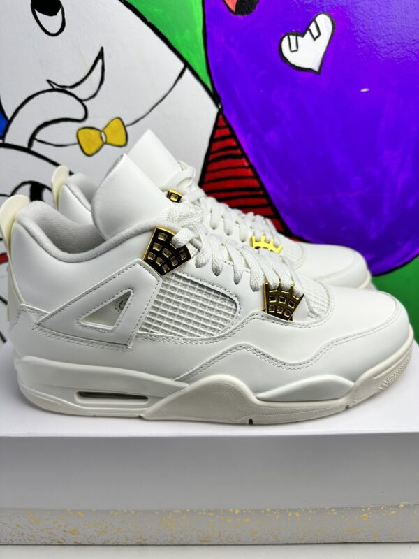 Air Jordan 4 Retro Metallic Gold