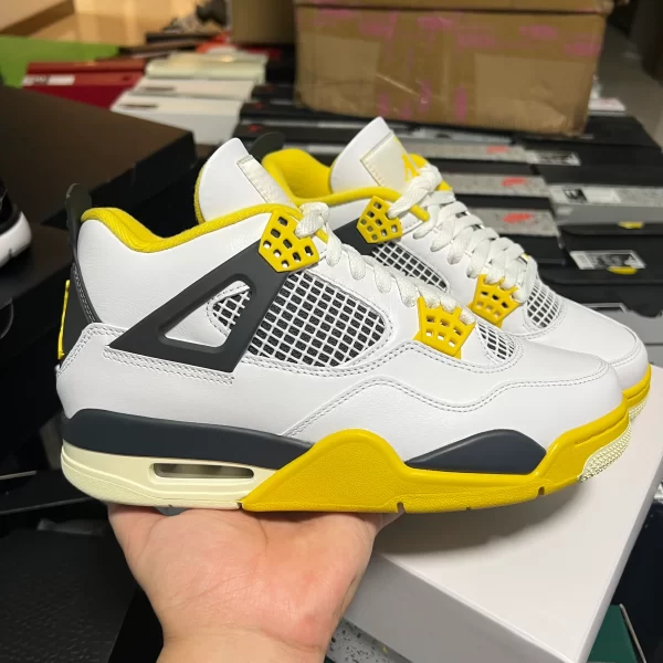 Air Jordan 4 Retro Vivid Sulfur