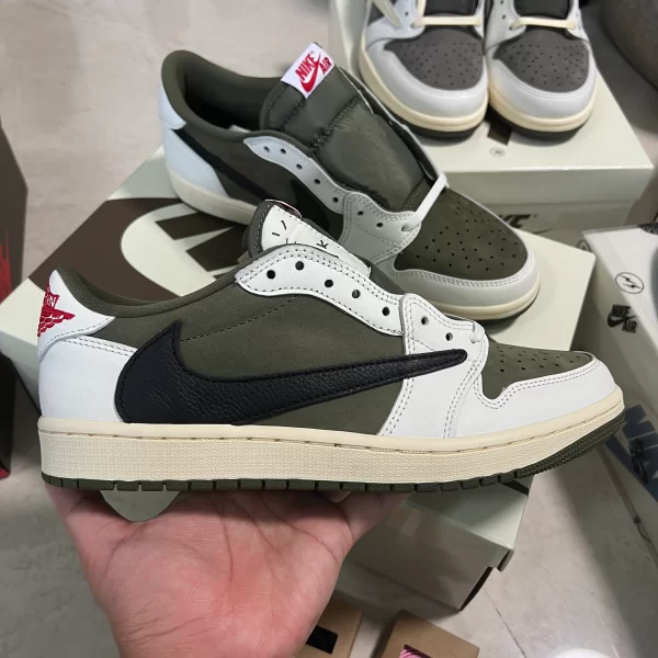 Air Jordan 1 Retro Low OG SP Travis Scott Medium Olive